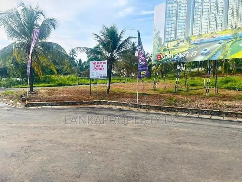 Prime Commercial Land For Sale in Kaduwela Town