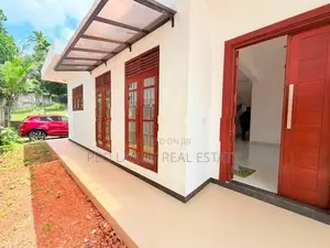 (SH1563) House for Sale in Kalalgoda, Thalawathugoda