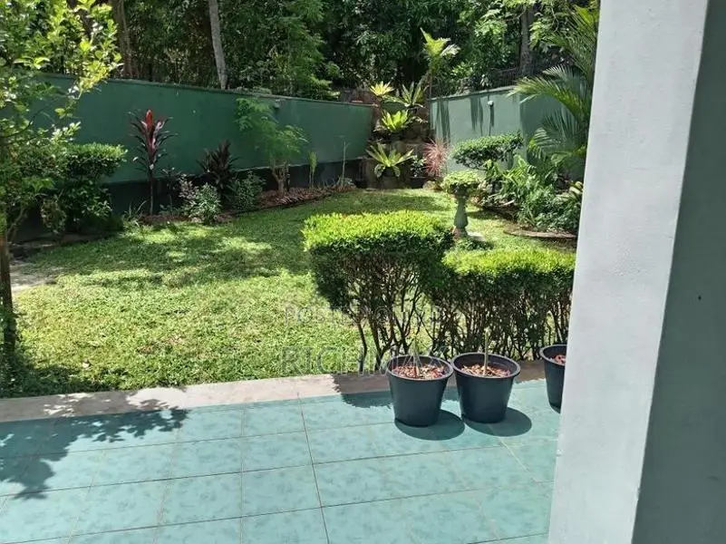 Two storied house for rent in Colombo 07