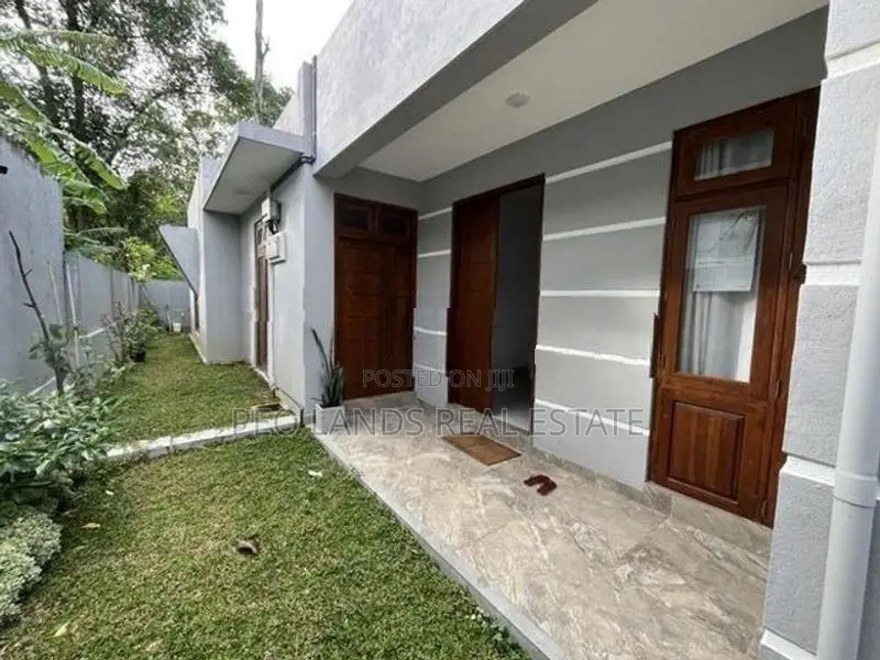 (AR225) Modern Luxury Single Storey House for Rent in Homagama