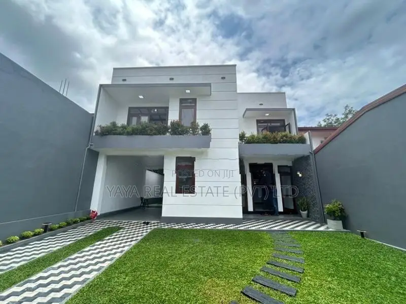 BRAND NEW HOUSE FOR SALE IN PILIYANDALA