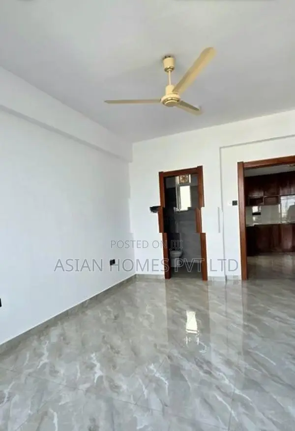 1200 Sq.Ft 3 BHK 2 Bath Apartment for Sale in Wellawatte