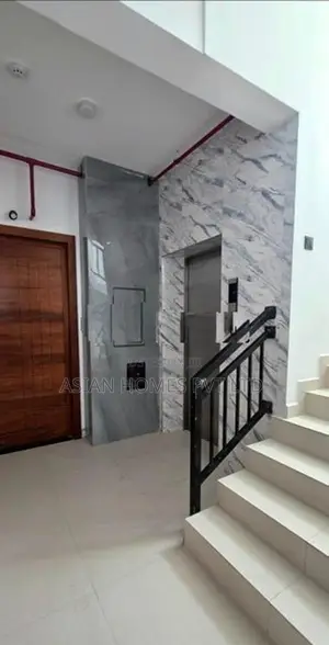 1200 Sq.Ft 3 BHK 2 Bath Apartment for Sale in Wellawatte