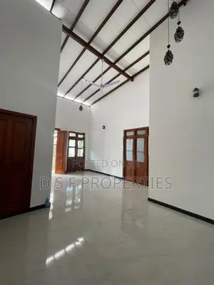 A BRAND NEW SINGALE STORY HOUSE In KIRIWATTUDUWA