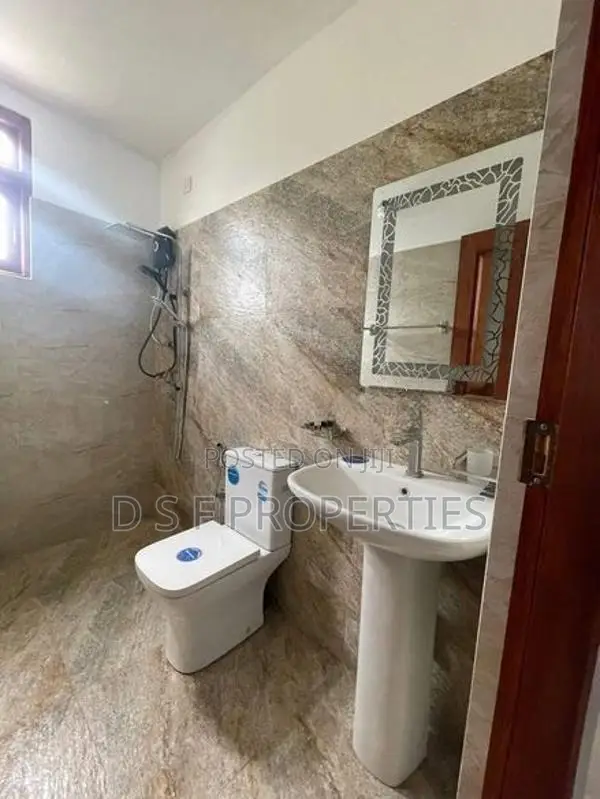 A BRAND NEW SINGALE STORY HOUSE In KIRIWATTUDUWA