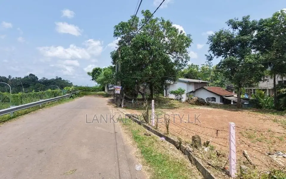 Prime Residential Land for sale near Kadawatha Town
