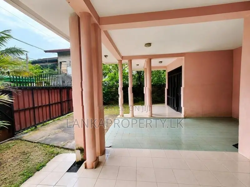 Two Storeyed House for Sale in Wijayarama Road, Gampaha
