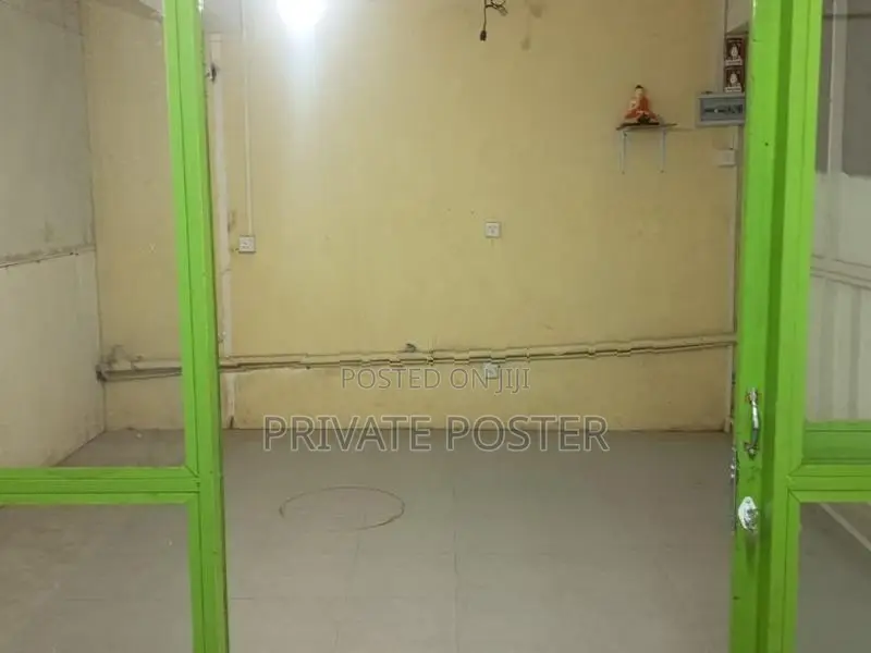 Shop / Office Room For Rent - Pilimathalawa Town