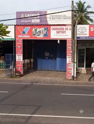 ( YC-1128) Highly Valuable Commercial Shop Space Rent in Athurugiriya