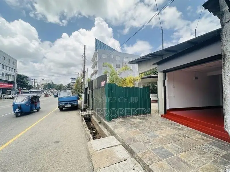 ( YC-1161) Valuable Commercial Shop Space Rent in Maharagama