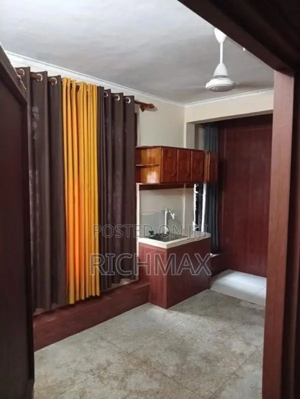 1st floor house for rent in Mountlavinia
