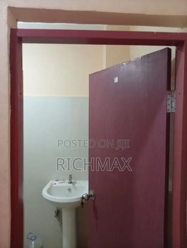 1st floor house for rent in Mountlavinia