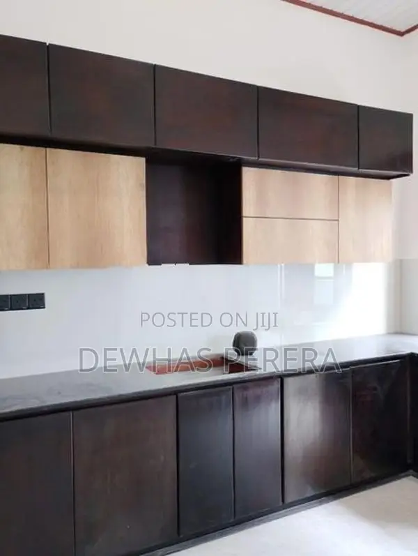 2 story superb luxury house waboda road idighmula juntion Kadawatha