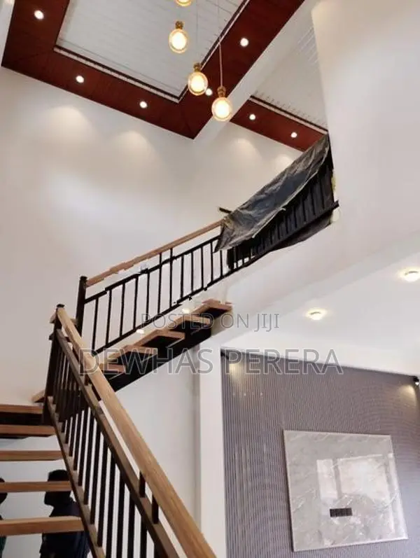 2 story superb luxury house waboda road idighmula juntion Kadawatha