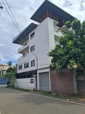 (AC238) Commercial & Residential Building for Sale in Thalapathpitiya