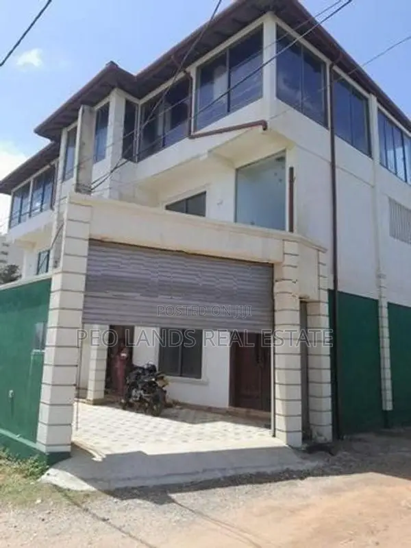 (AC236) Three Storey Commercial Building for Sale in Moratuwa