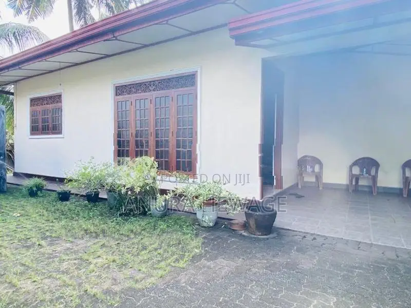 අතුරුගිරිය, ගල්වරුසාව පාරේ පිහිටි නිවසක් විකිණීමට ඇත. (ID : ATHU043S)