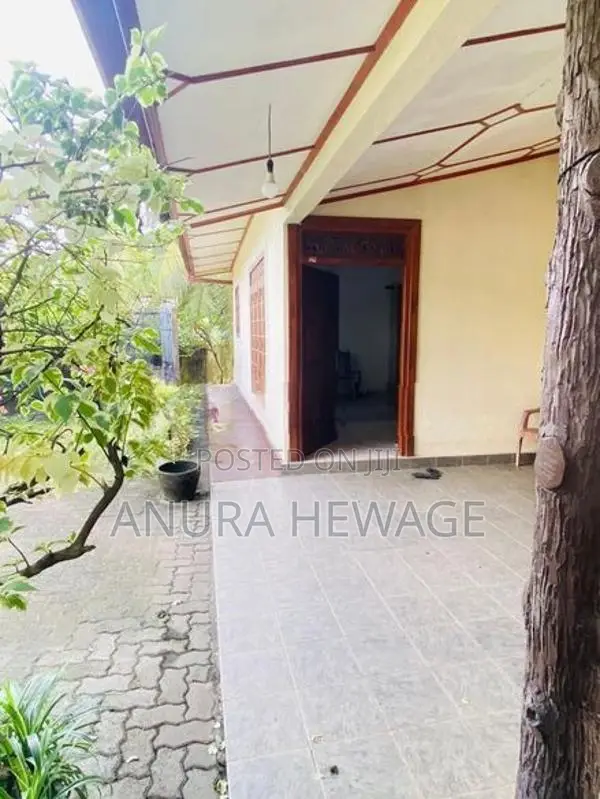 අතුරුගිරිය, ගල්වරුසාව පාරේ පිහිටි නිවසක් විකිණීමට ඇත. (ID : ATHU043S)