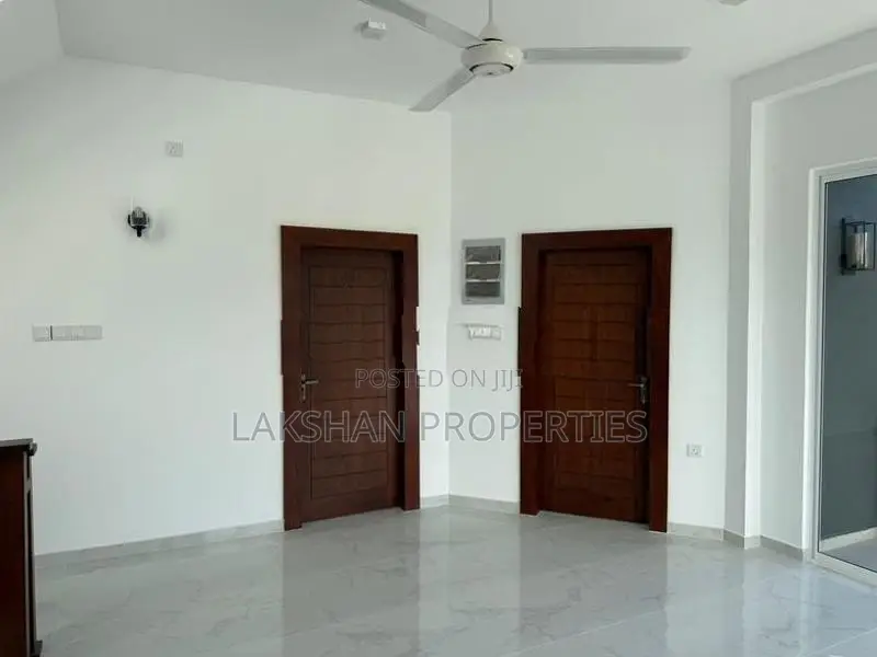 Brand New Luxury House For Sale In Piliyandala Madapatha