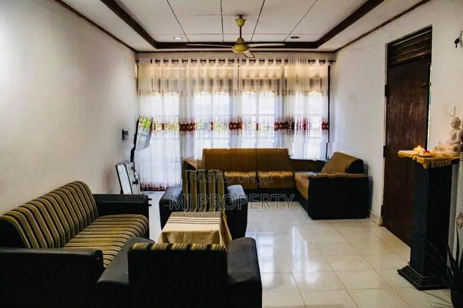 ( YS-1130) Valuable Two Storey House Sale in Homagama Godagama