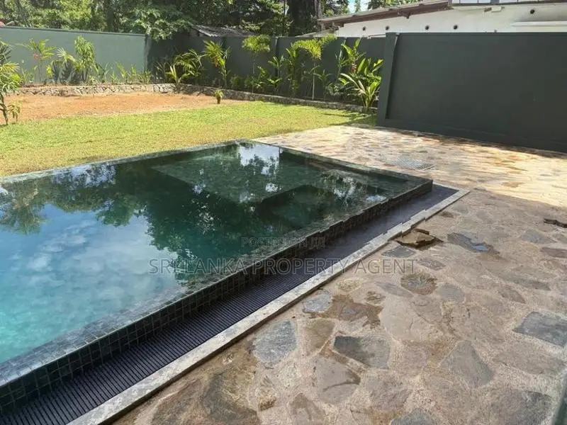 Villa 6 Bed Bath AC Room Beach & Swimming Pool Habaraduwa Talpe Galle