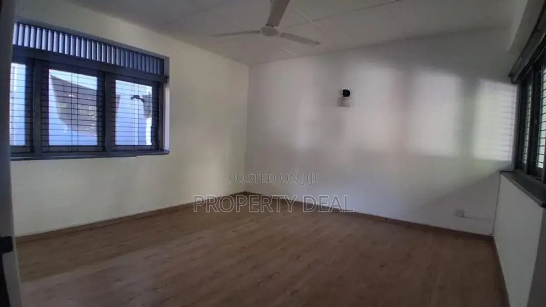 🏡 Spacious 9 Bedroom House for Rent Colombo 05 - PDH287