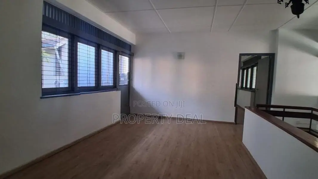 🏡 Spacious 9 Bedroom House for Rent Colombo 05 - PDH287