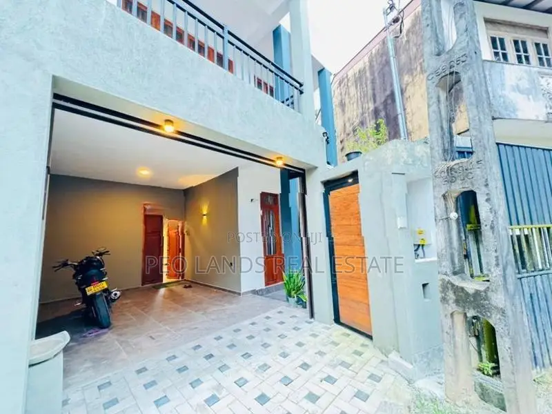(AR99) Fully Furnished Modern Villa for Renny in Makumbura