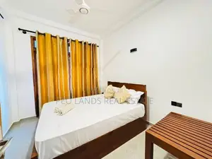 (AR99) Fully Furnished Modern Villa for Renny in Makumbura