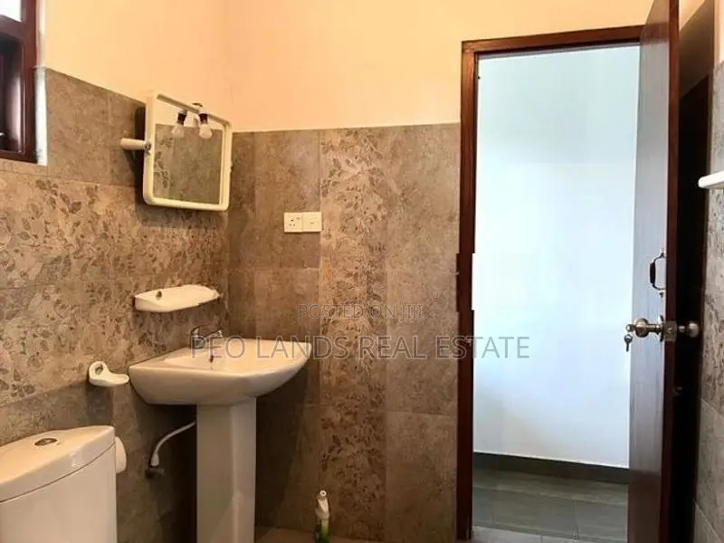 (AAR244) Fully Furnished 3 Bedroom Apartment for Rent in Kottawa