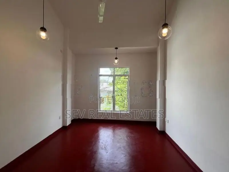Nugegoda Two Storied House for Rent Office