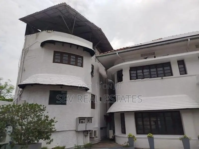 Colombo 7 - Commercial Building for Rent 15,000Sq