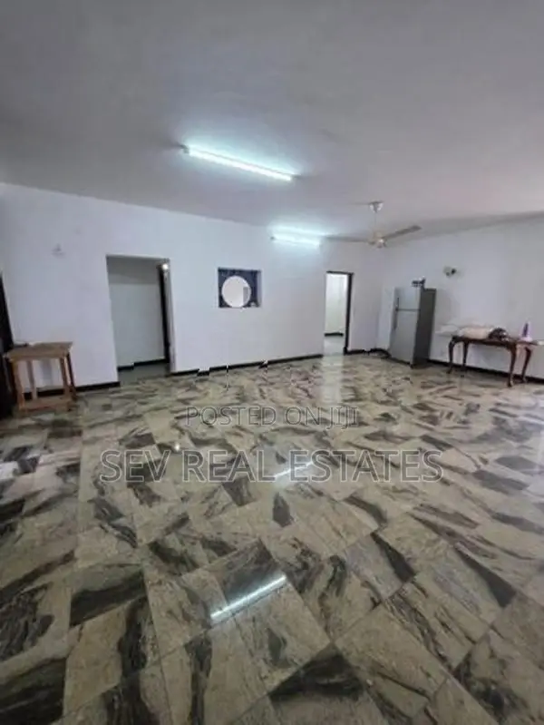 SEMI FURNISHED LUXURY HOUSE FOR RENT COLOMBO 8