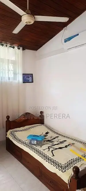 Any proposed /2 story house /building kapuwatta city kapuwathha ja ela
