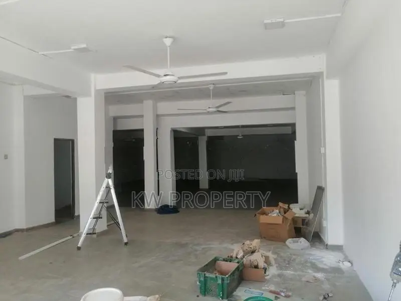 4 story building for rent in Boralasgamuwa