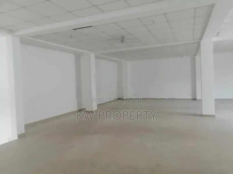 4 story building for rent in Boralasgamuwa