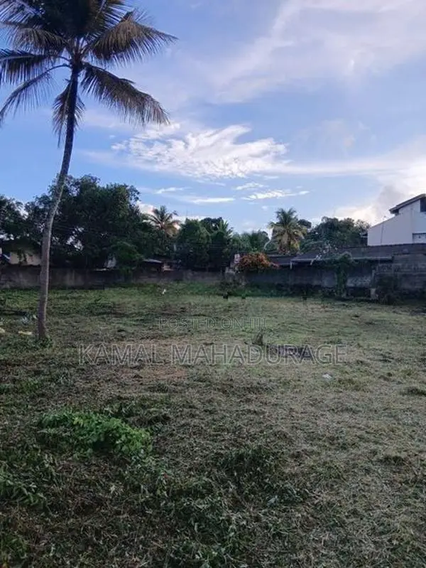 Land for Sale බත්තරමුල්ල