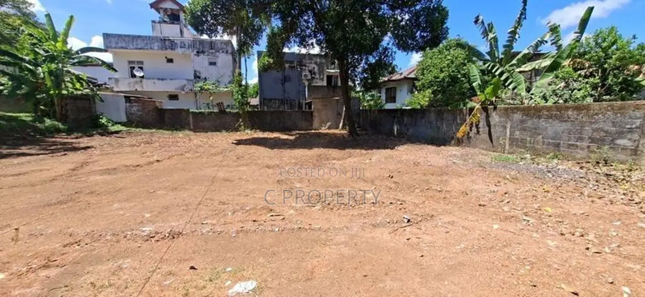 Land for sale Maharagama Pathiragoda main road