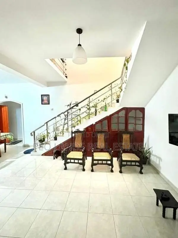 (SH1296) Three Storey House for Sale in Rajagiriya