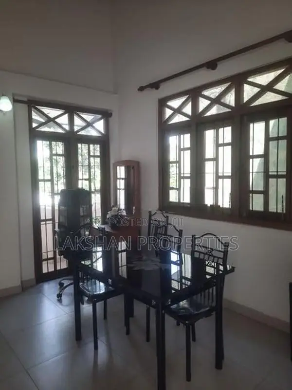 First Floor House For Rent In Boralesgamuwa (with Furniture )