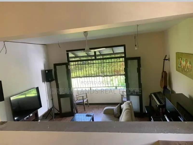 Moratuwa 3 Story Modarn House for Sale ( RHS - 790 )