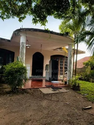(AL256) 20 Perch Land with House for Sale in Kottawa