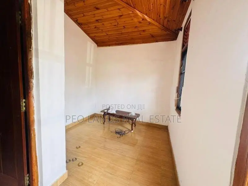 (AH258) Two Story House for Sale in Kottawa