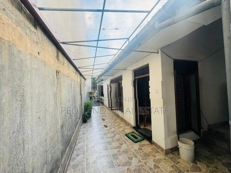 (AC257) Commercial Building and House for Sale in Pannipitiya