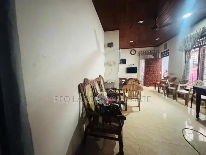 (AC257) Commercial Building and House for Sale in Pannipitiya