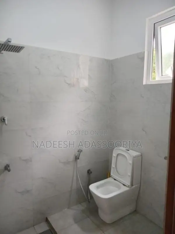 Upstairs House Battaramulla