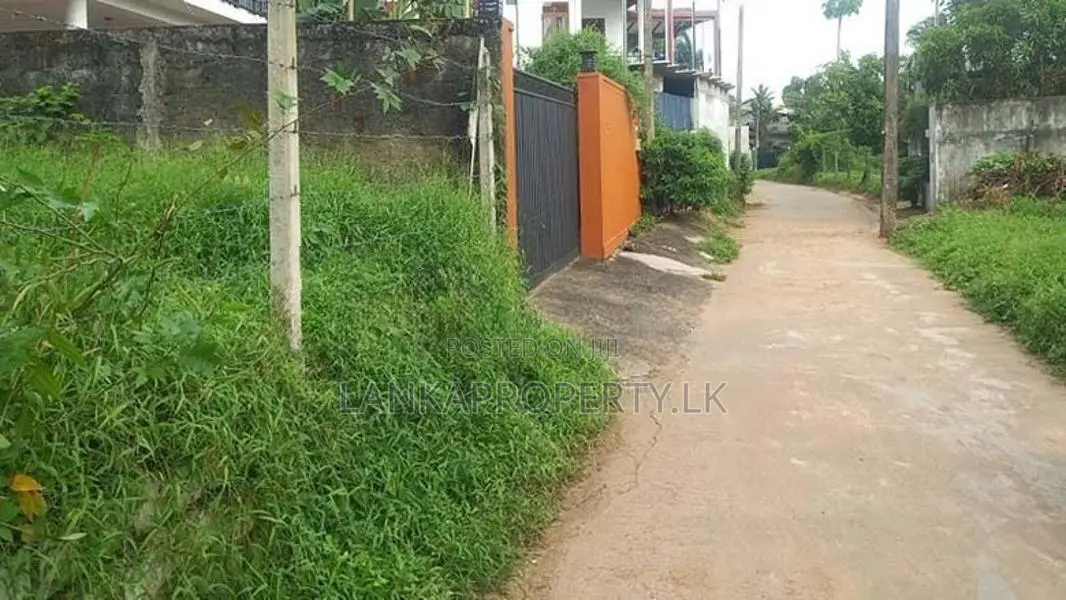 Valuable 17-Perch Residential Land for Sale in Thalahena, Malabe
