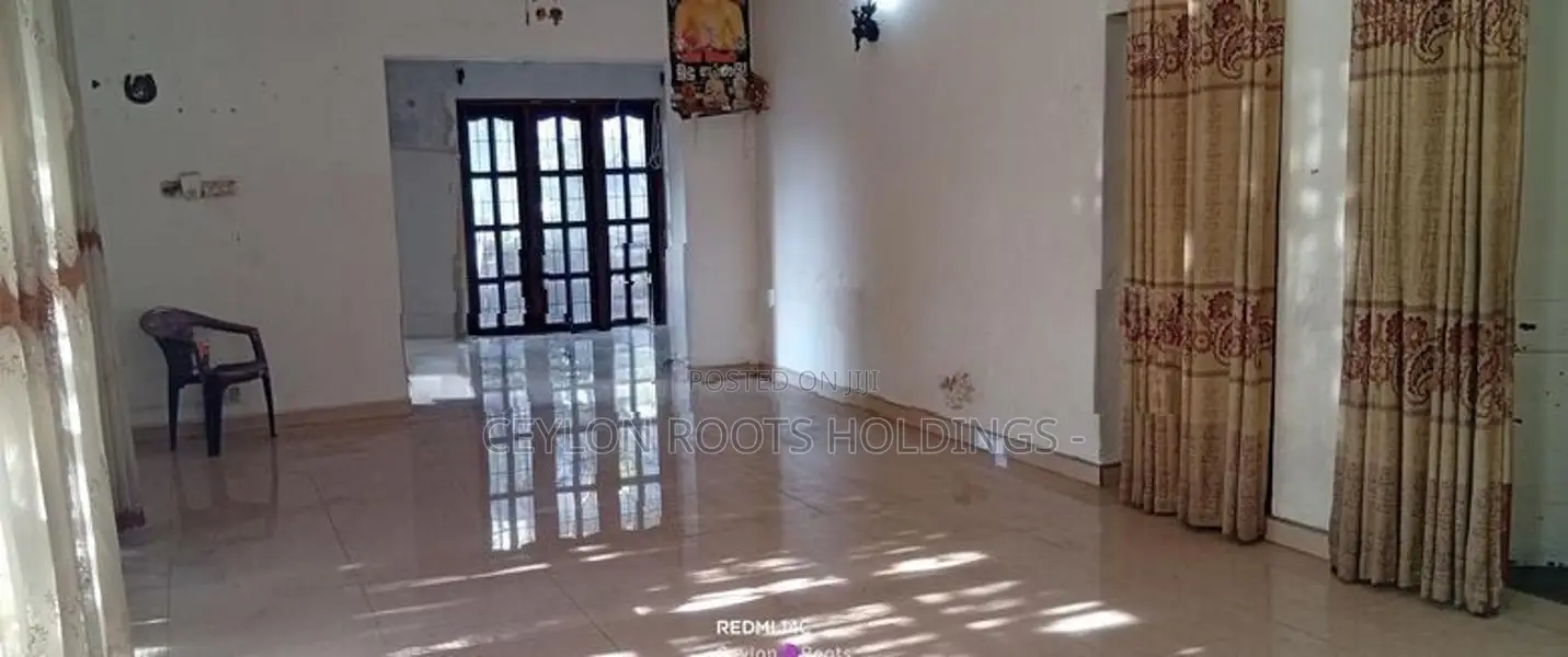 Main Rd Facing, Highly Commercial Value Property for Rent in Pitakotte