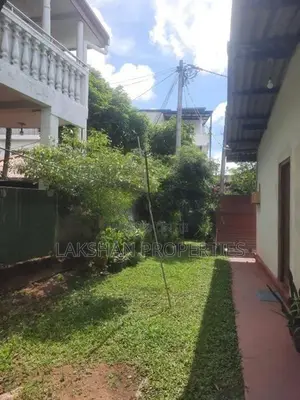 House For Sale In Boralesgamuwa Pirivena junction