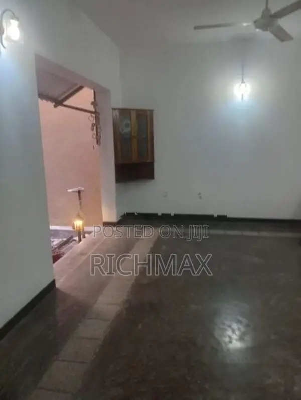 Commercial place for rent in Colombo 06